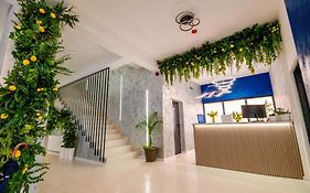 Hotel Roxy&Maryo- Restaurant -Terasa- Loc de joaca pentru copii -Parcare gratuita