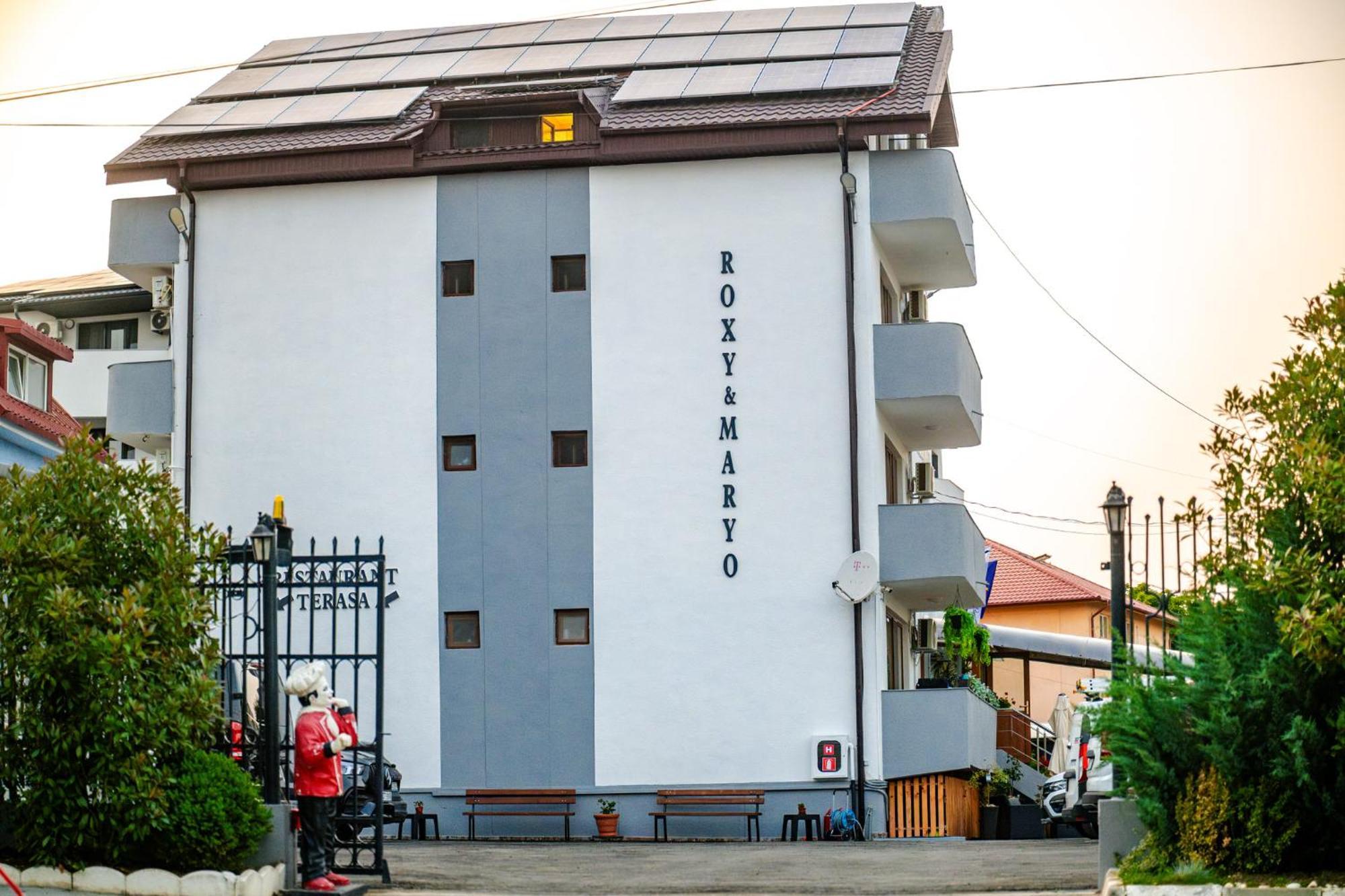 Hotel Roxy&Maryo- Restaurant -Terasa- Loc de joaca pentru copii -Parcare gratuita Eforie Nord Exterior foto
