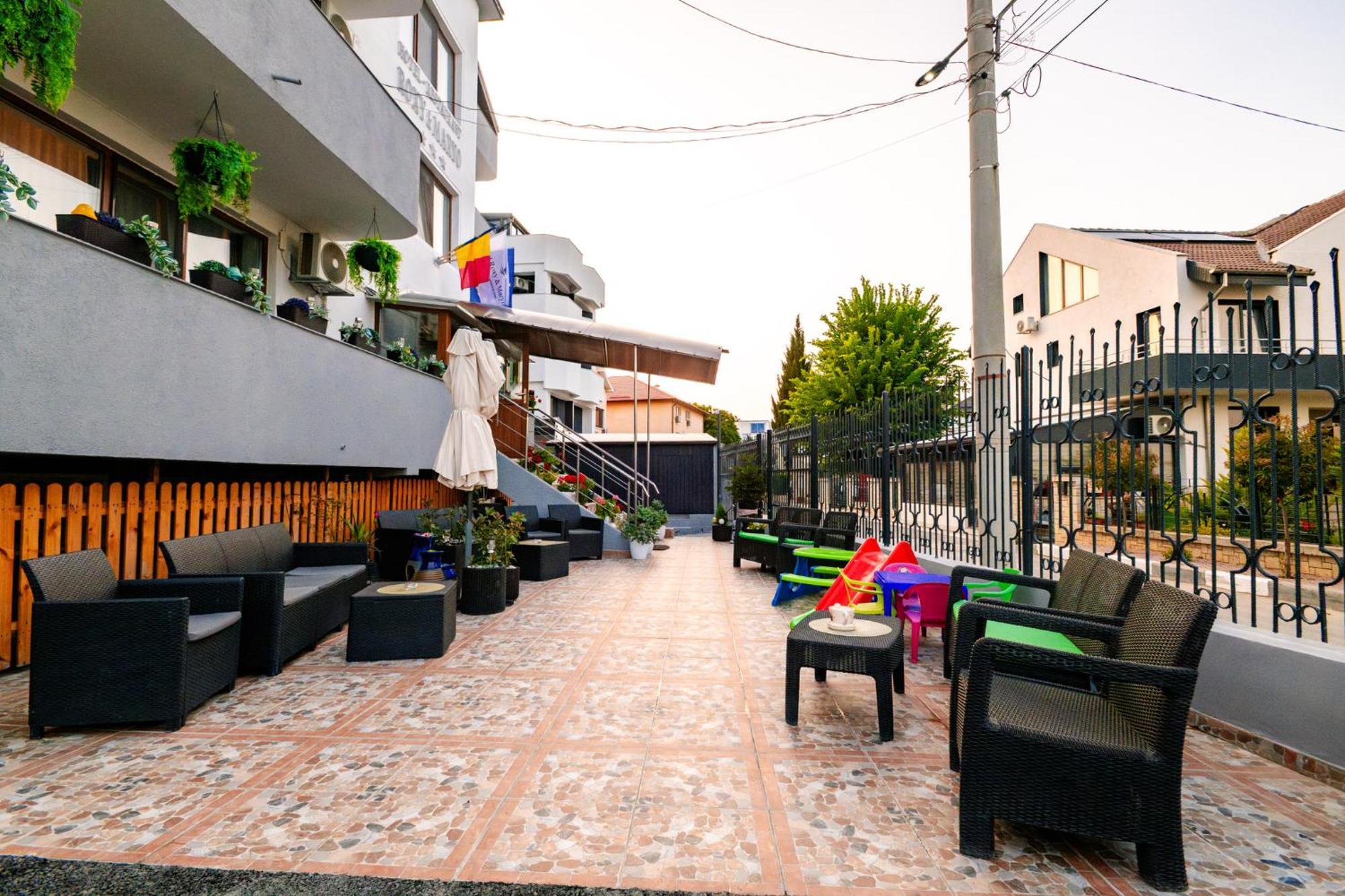 Hotel Roxy&Maryo- Restaurant -Terasa- Loc de joaca pentru copii -Parcare gratuita Eforie Nord Exterior foto