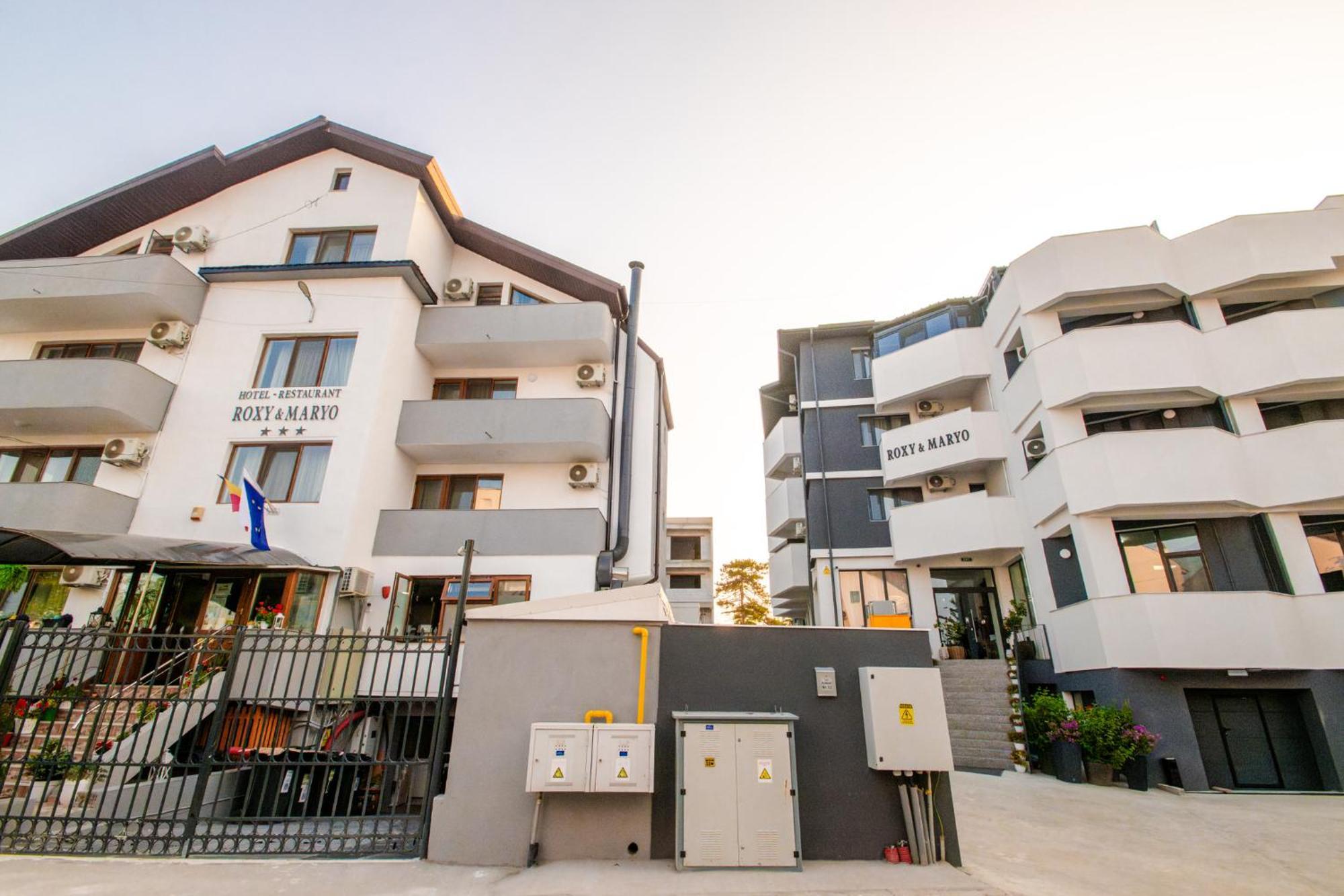 Hotel Roxy&Maryo- Restaurant -Terasa- Loc de joaca pentru copii -Parcare gratuita Eforie Nord Exterior foto