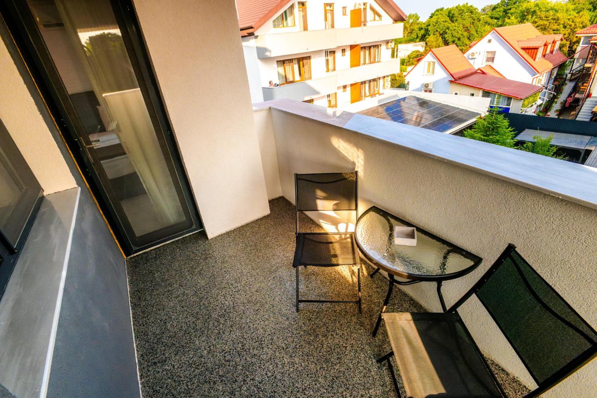 Hotel Roxy&Maryo- Restaurant -Terasa- Loc de joaca pentru copii -Parcare gratuita Eforie Nord Exterior foto