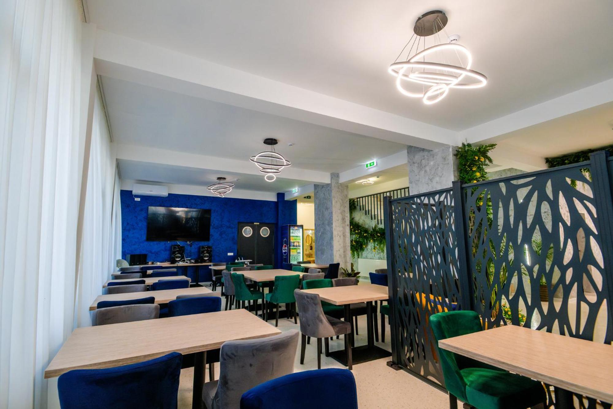 Hotel Roxy&Maryo- Restaurant -Terasa- Loc de joaca pentru copii -Parcare gratuita Eforie Nord Exterior foto
