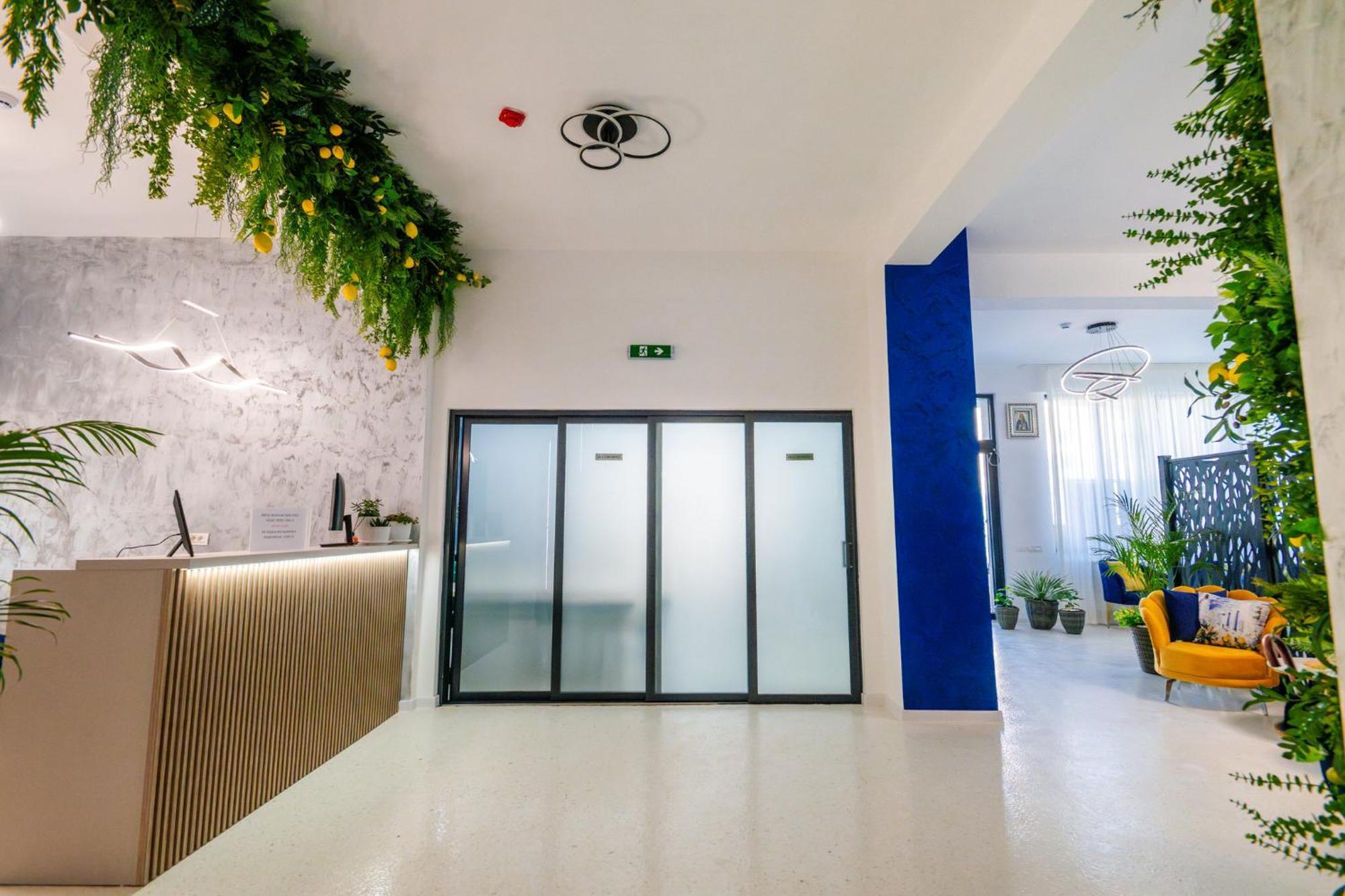 Hotel Roxy&Maryo- Restaurant -Terasa- Loc de joaca pentru copii -Parcare gratuita Eforie Nord Exterior foto