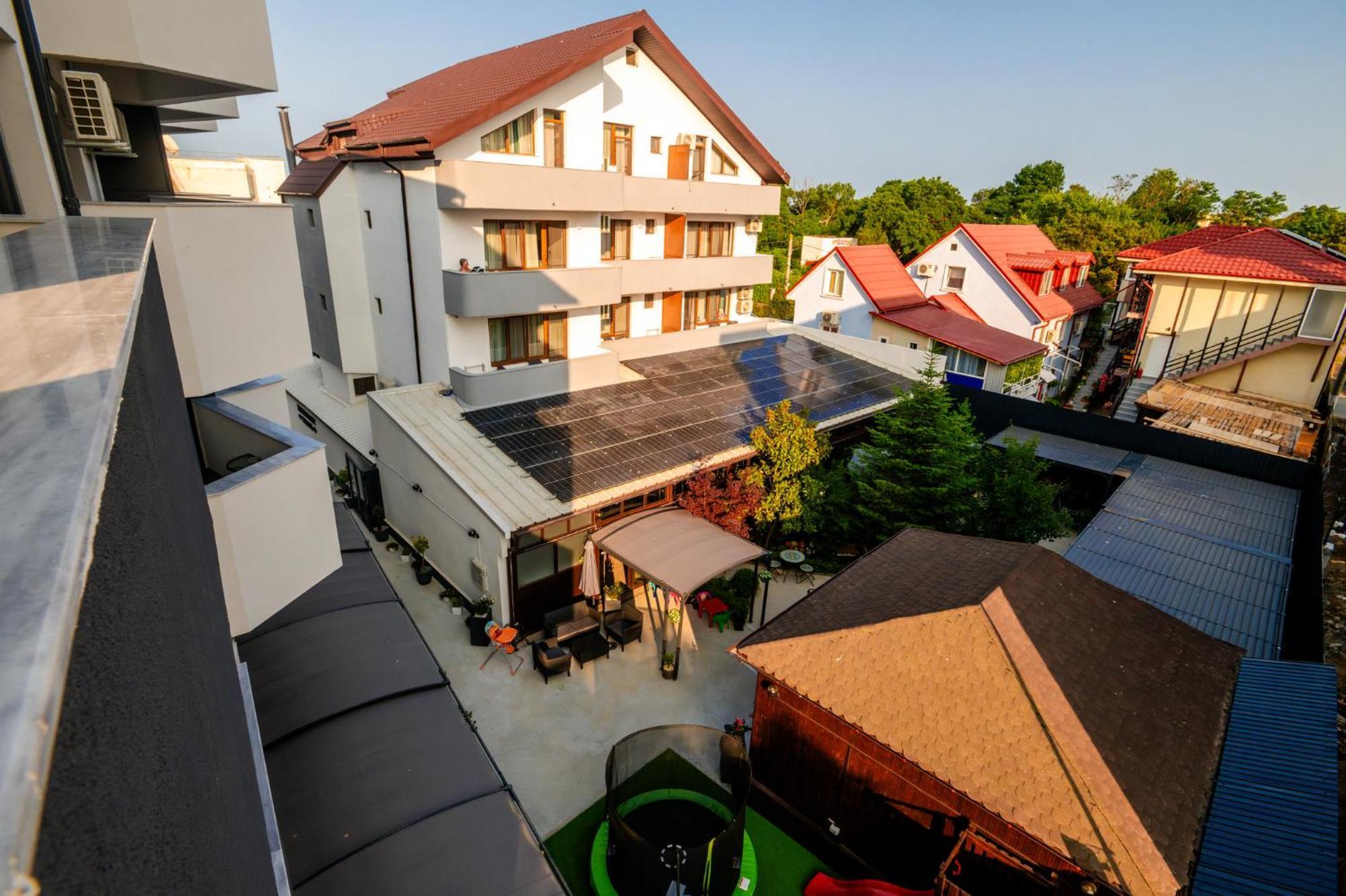 Hotel Roxy&Maryo- Restaurant -Terasa- Loc de joaca pentru copii -Parcare gratuita Eforie Nord Exterior foto
