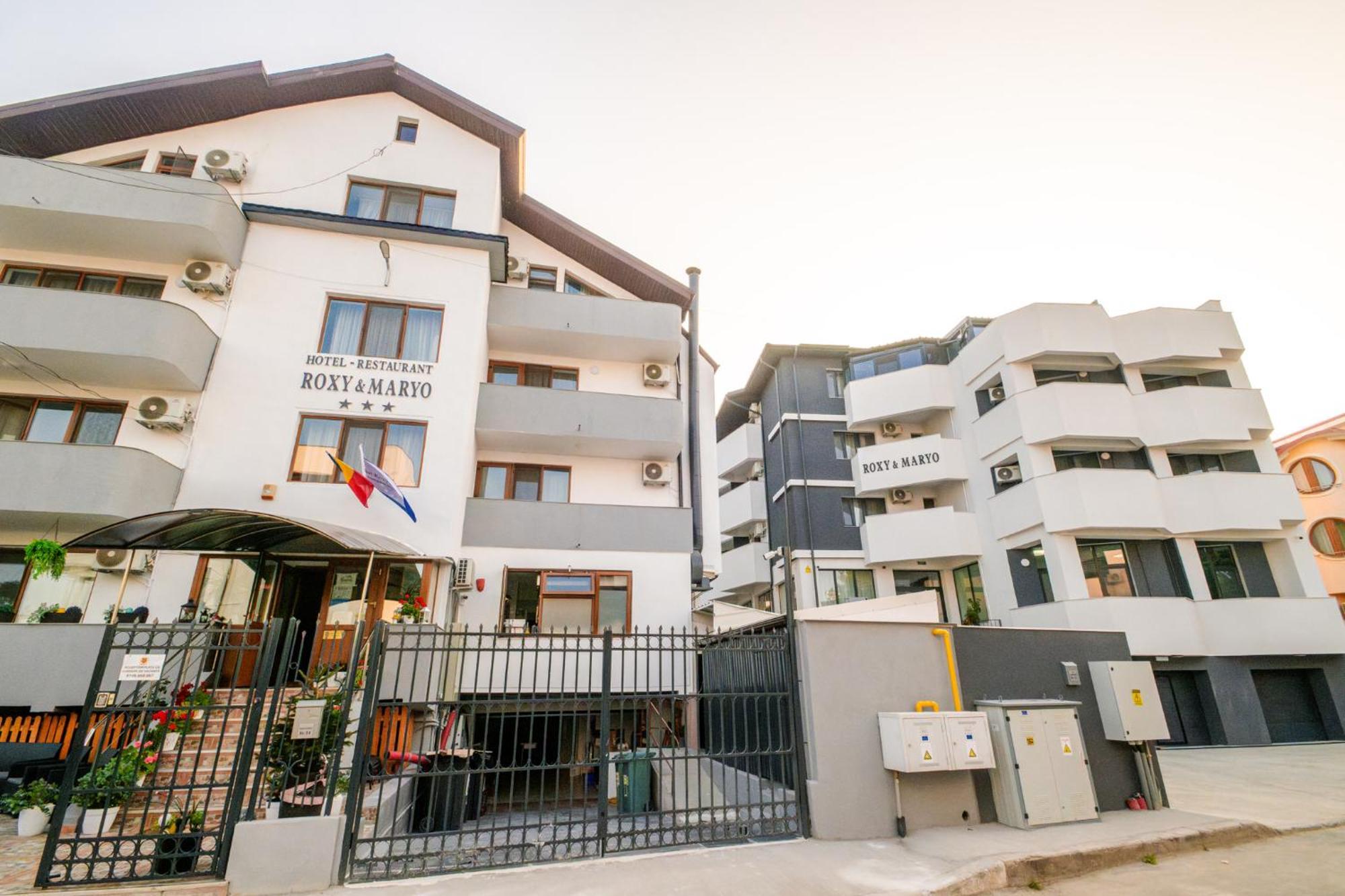Hotel Roxy&Maryo- Restaurant -Terasa- Loc de joaca pentru copii -Parcare gratuita Eforie Nord Exterior foto