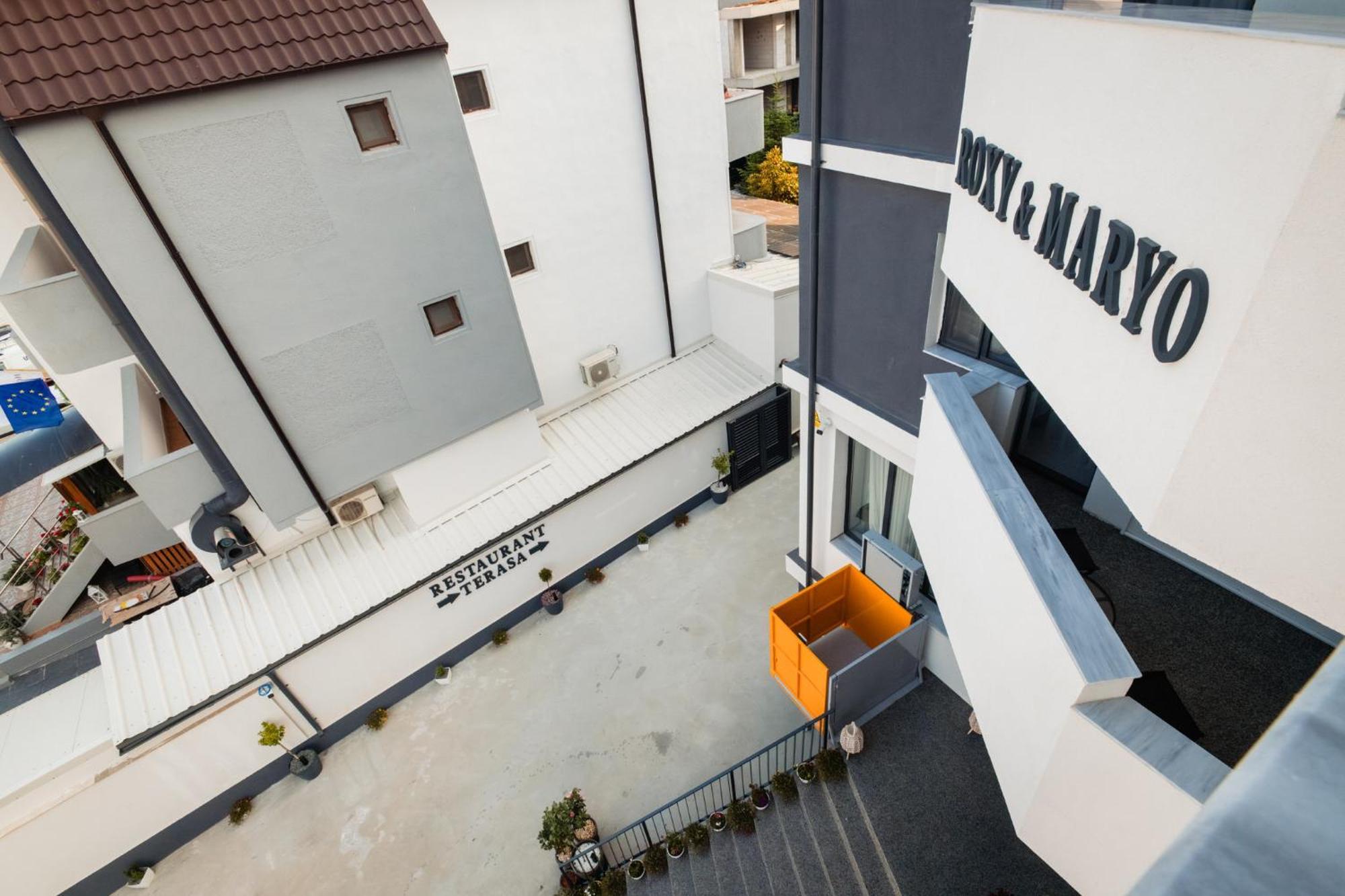 Hotel Roxy&Maryo- Restaurant -Terasa- Loc de joaca pentru copii -Parcare gratuita Eforie Nord Exterior foto
